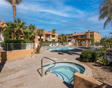 5158 S Jones Boulevard - Photo Thumbnail 2