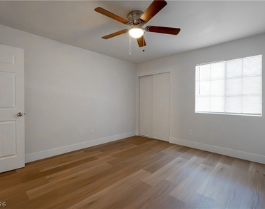 5158 S Jones Boulevard - Photo Thumbnail 7