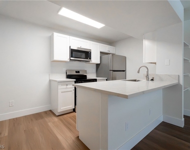 5158 S Jones Boulevard - Photo Thumbnail 18