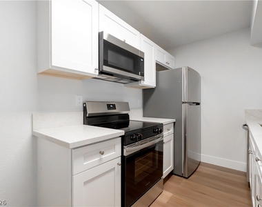 5158 S Jones Boulevard - Photo Thumbnail 17