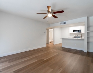 5158 S Jones Boulevard - Photo Thumbnail 23