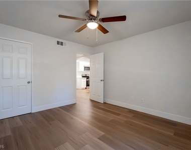 5158 S Jones Boulevard - Photo Thumbnail 8