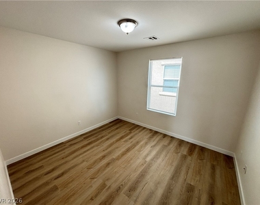 1729 Ronzard Avenue - Photo Thumbnail 17