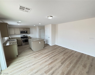 1729 Ronzard Avenue - Photo Thumbnail 4