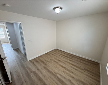 1729 Ronzard Avenue - Photo Thumbnail 18