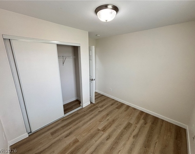 1729 Ronzard Avenue - Photo Thumbnail 22