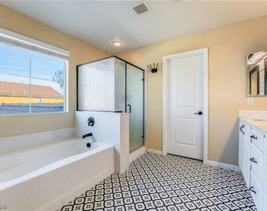 3220 Mist Effect Avenue - Photo Thumbnail 14
