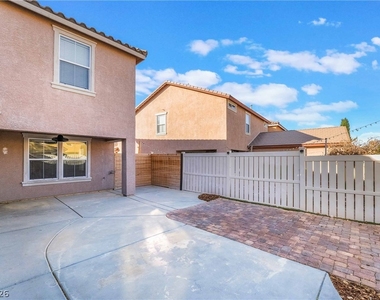 3220 Mist Effect Avenue - Photo Thumbnail 23