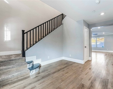 3220 Mist Effect Avenue - Photo Thumbnail 2