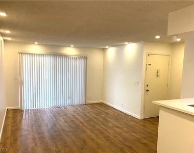 1455 E Katie Avenue - Photo Thumbnail 4
