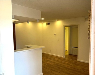 1455 E Katie Avenue - Photo Thumbnail 2