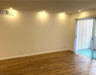 1455 E Katie Avenue - Photo Thumbnail 5
