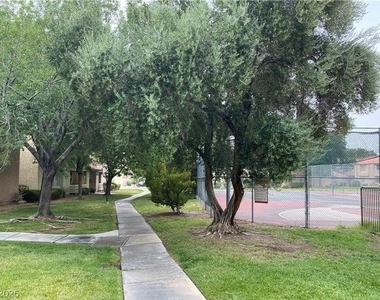 1455 E Katie Avenue - Photo Thumbnail 11