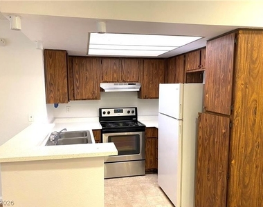 1455 E Katie Avenue - Photo Thumbnail 8