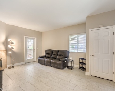 5250 S Rainbow Boulevard - Photo Thumbnail 12