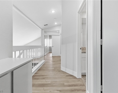 2117 Feather Bush Street - Photo Thumbnail 12