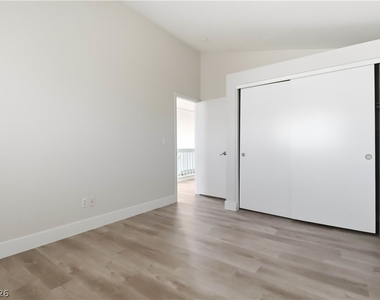 2117 Feather Bush Street - Photo Thumbnail 14