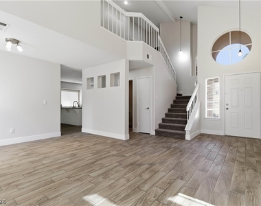 2117 Feather Bush Street - Photo Thumbnail 2