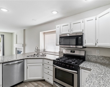 2117 Feather Bush Street - Photo Thumbnail 5