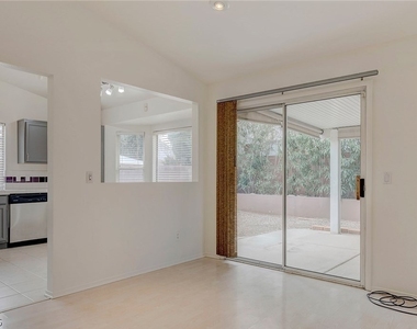 7225 Scenic Hills Drive - Photo Thumbnail 8