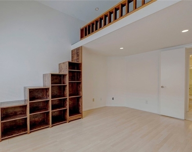 7225 Scenic Hills Drive - Photo Thumbnail 18