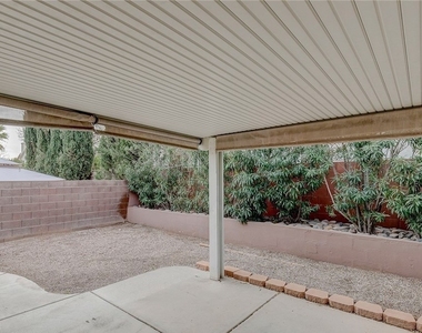 7225 Scenic Hills Drive - Photo Thumbnail 27