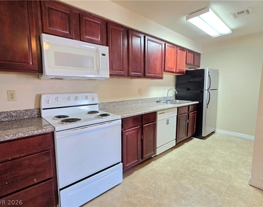 5134 River Glen Drive - Photo Thumbnail 10