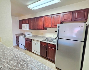 5134 River Glen Drive - Photo Thumbnail 12