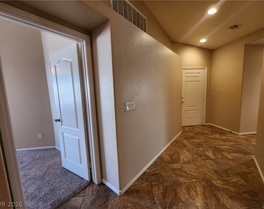 616 Seneca Ridge Avenue - Photo Thumbnail 10