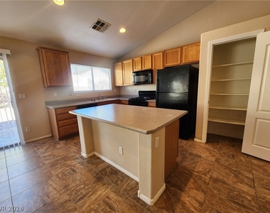 616 Seneca Ridge Avenue - Photo Thumbnail 6