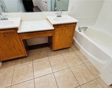 9380 Malaya Garnet Court - Photo Thumbnail 16