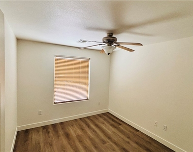 9380 Malaya Garnet Court - Photo Thumbnail 20