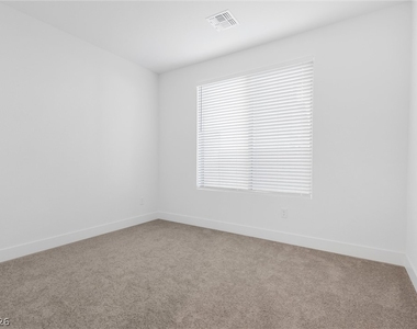 11652 Gentle Birdsong Avenue - Photo Thumbnail 18