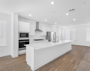 11652 Gentle Birdsong Avenue - Photo Thumbnail 7