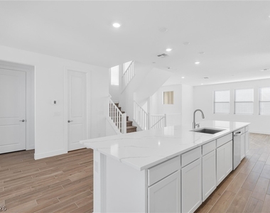 11652 Gentle Birdsong Avenue - Photo Thumbnail 9