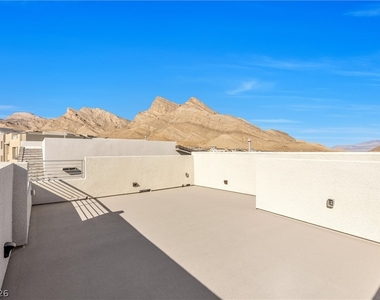 11652 Gentle Birdsong Avenue - Photo Thumbnail 6