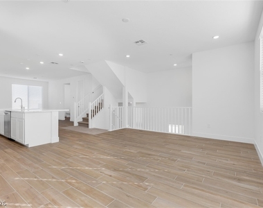 11652 Gentle Birdsong Avenue - Photo Thumbnail 13