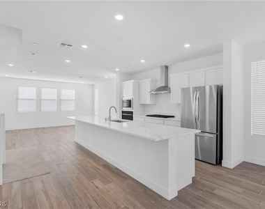 11652 Gentle Birdsong Avenue - Photo Thumbnail 8