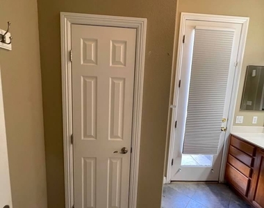 9622 Staff Lane - Photo Thumbnail 46