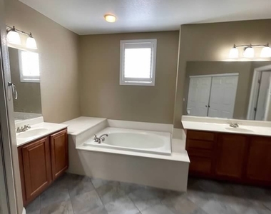 9622 Staff Lane - Photo Thumbnail 18