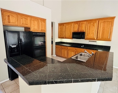 2316 Tedesca Drive - Photo Thumbnail 4