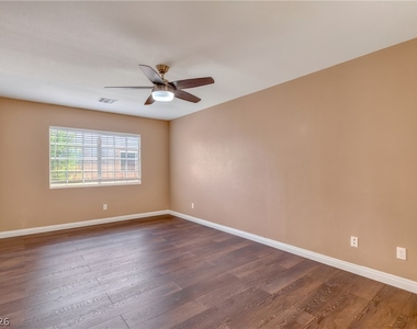 9631 Lame Horse Drive - Photo Thumbnail 12