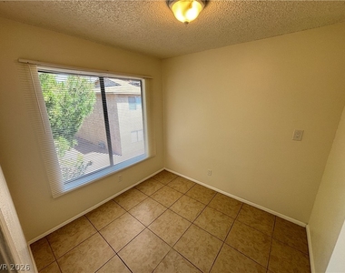 2883 Wheelwright Drive - Photo Thumbnail 8
