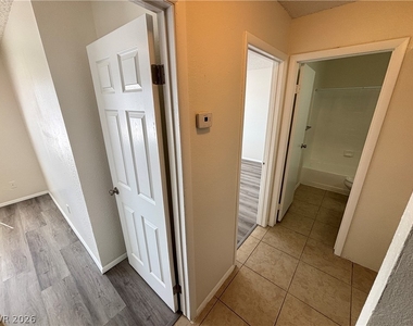 2883 Wheelwright Drive - Photo Thumbnail 13