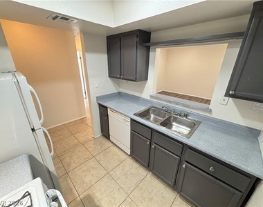 2883 Wheelwright Drive - Photo Thumbnail 7
