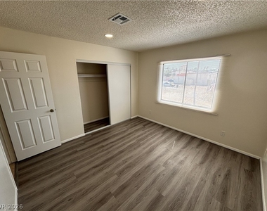 2883 Wheelwright Drive - Photo Thumbnail 18
