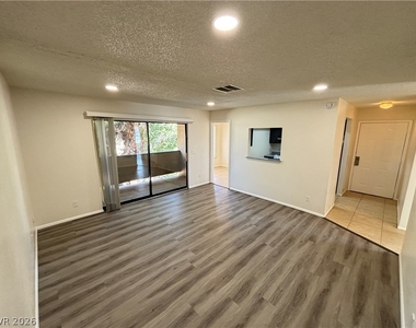 2883 Wheelwright Drive - Photo Thumbnail 2