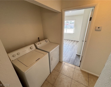 2883 Wheelwright Drive - Photo Thumbnail 12