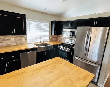 6577 Sweetzer Way - Photo Thumbnail 6