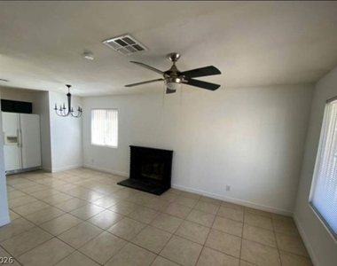 2041 Bledsoe Lane - Photo Thumbnail 3